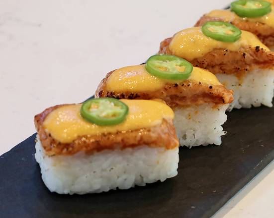 Spicy Tuna Oshi