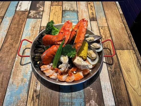 L.K.Seafood Platter