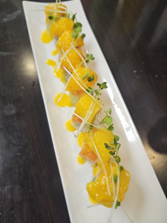 Mango Paradise Roll