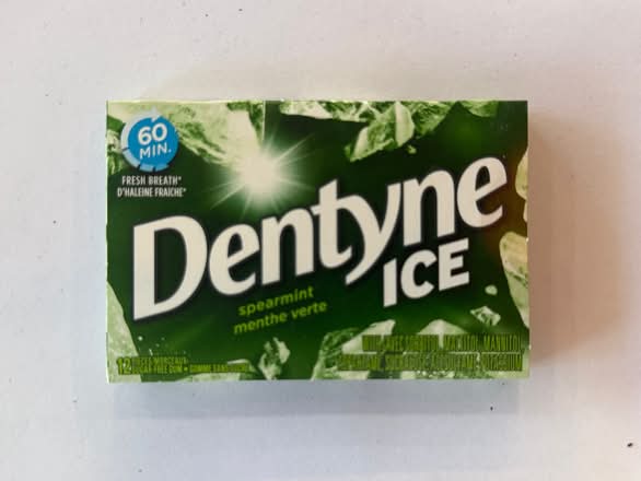 Dentyne  Ice Gum  Spearmint  (12 pcs)