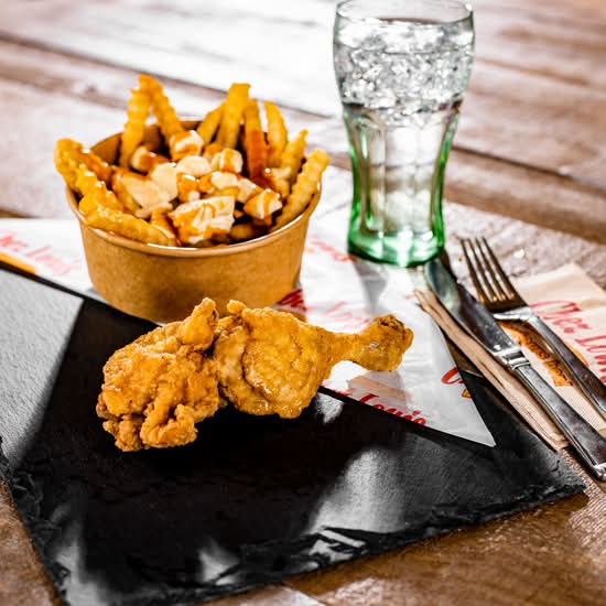 3. Poutine + 2 mcx. poulet frit
