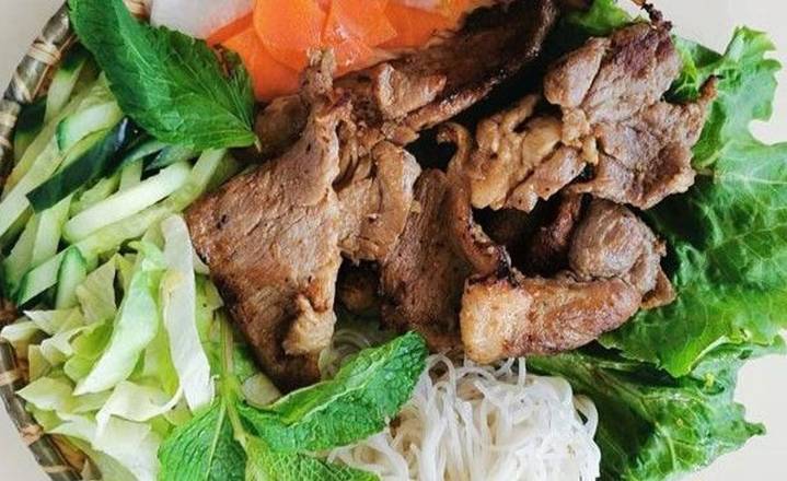 300 BBQ Pork Vermicelli Bowl
