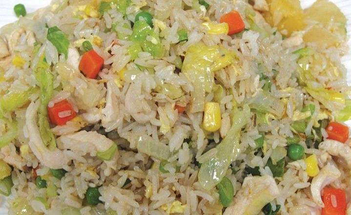 425C Chicken Pineapple Fried Rice