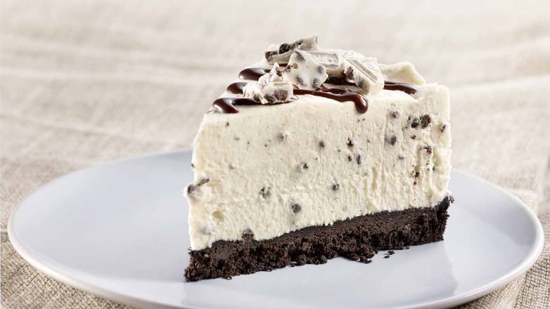 COOKIE AND CREAM CHEESE CAKE