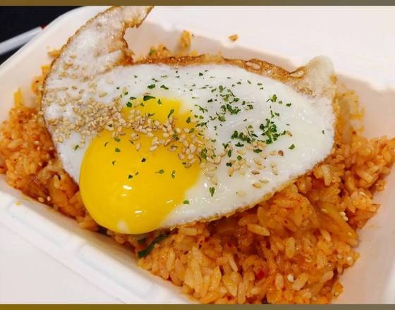 Kimchi Fried Rice 김치볶음밥