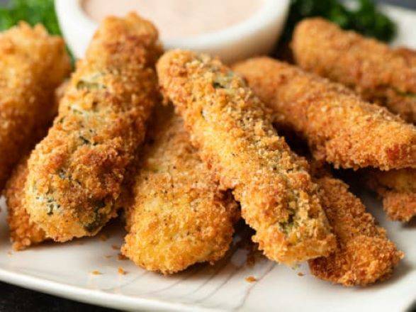 6 Deep Fried Dill Pickles
