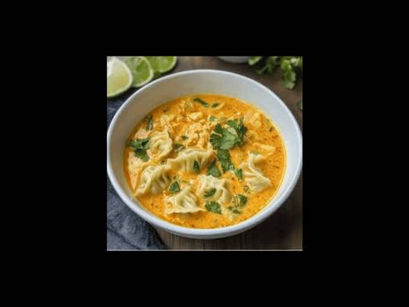 Thai Red Curry Soup Momos (Paneer)