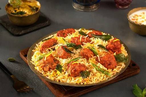 Biryani de Poulet Frit aven Os / Bone in Fried Chicken Biryani