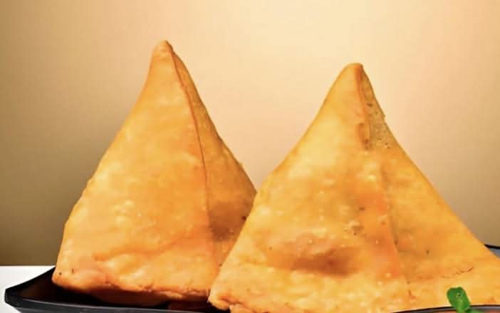 Vegetable Samosa (2 pcs)