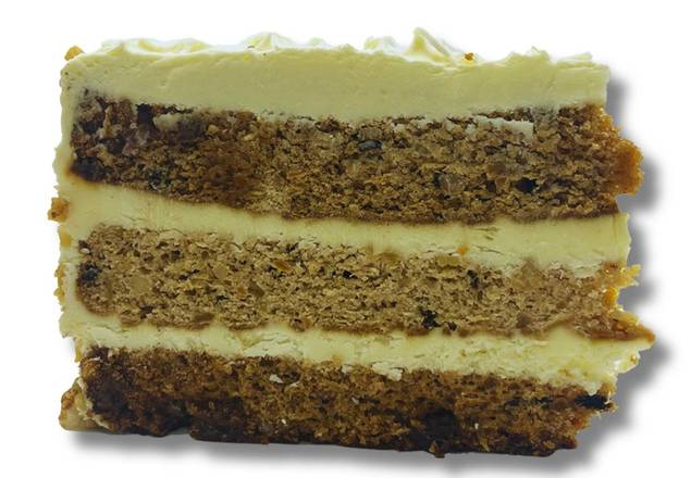 Tranche de gâteau aux carottes / Carrot cake slice