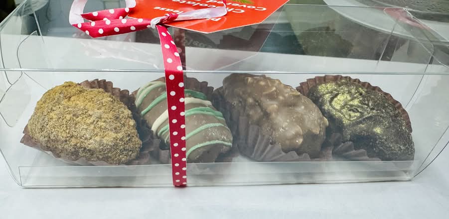 4-pack Chocolate Covered Dates