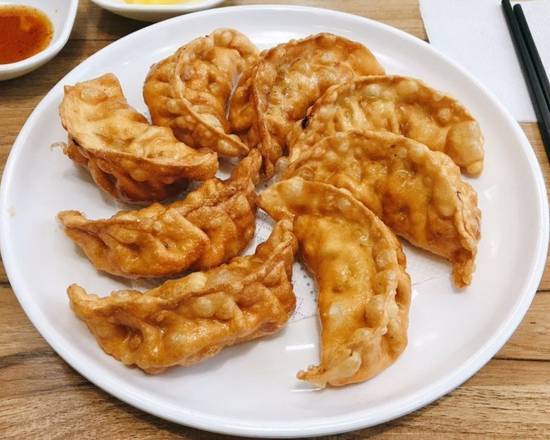 A01 Fried Dumplings (8 pcs) 군만두