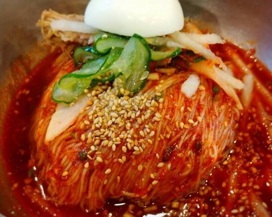 M02 Bibim Naengmyeon 비빔냉면