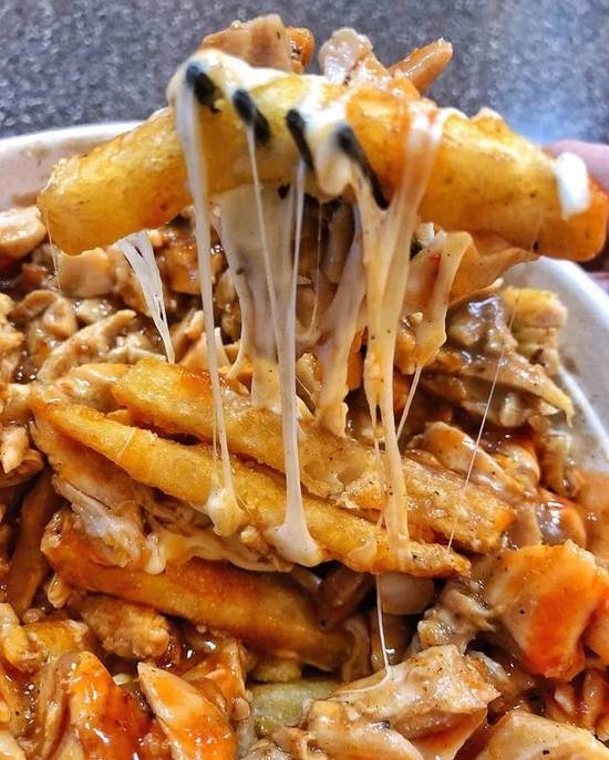 Maglicious Fried Chicken Poutine