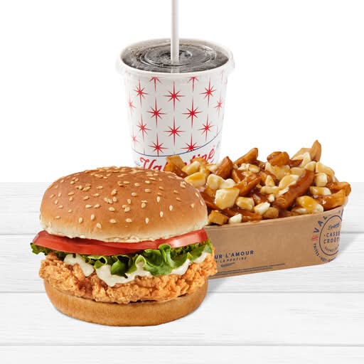 Trios de burgers au poulet croustillant avec poutine / Crispy chicken burger trios avec poutine