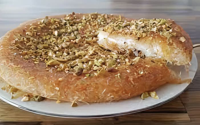 Knafeh in a Bun