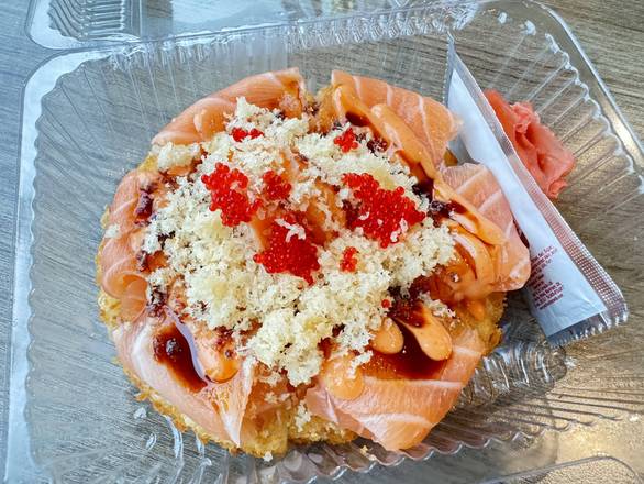 Spicy Salmon Pizza