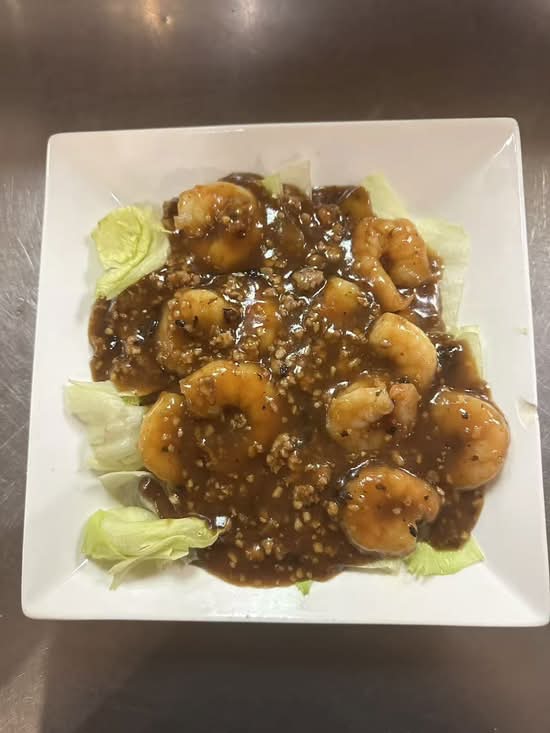 57. Crevettes à la Sauce d’Homard (Porc Émincé) / Shrimps with Lobster Sauce (Minced Pork)