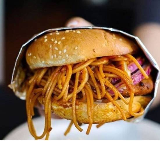 Noodle Aloo Tikki Burger