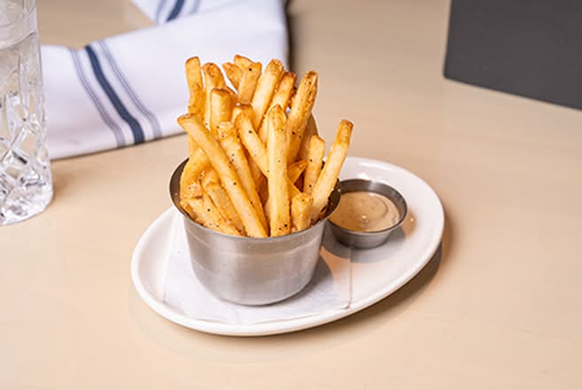 Fries & Garlic Dip