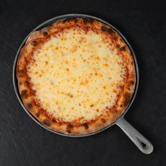 Pizza fromage / Cheese Pizza