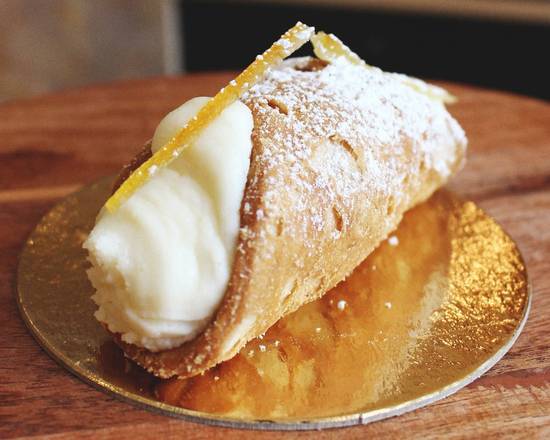 Traditional Cannoli (Freshly Made)