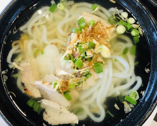 17. Banh Canh (Soupe aux nouilles de riz udon) / Banh Canh (Rice Udon Noodle Soup)
