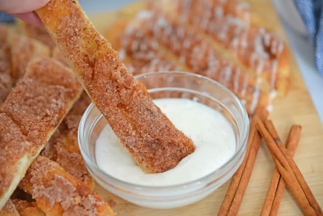 Cinnamon Sticks(With Side Icing)