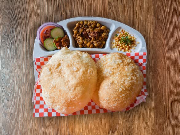 Chana Bhatura