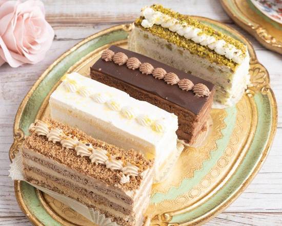 Try It All Cake Box (4 Bestselling Slices)