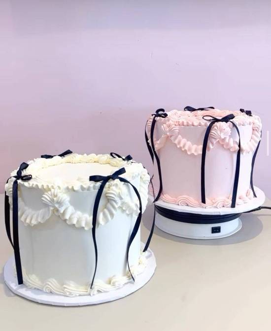 Vintage Vanilla cake