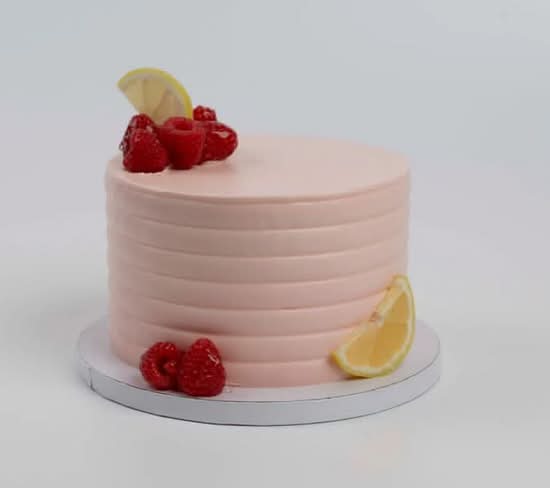 Gluten Free Lemon Rasberry buttecream cake