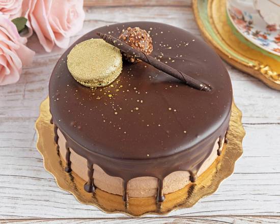 Bestseller Chocolate Cream Cake (8” – House Specialty)