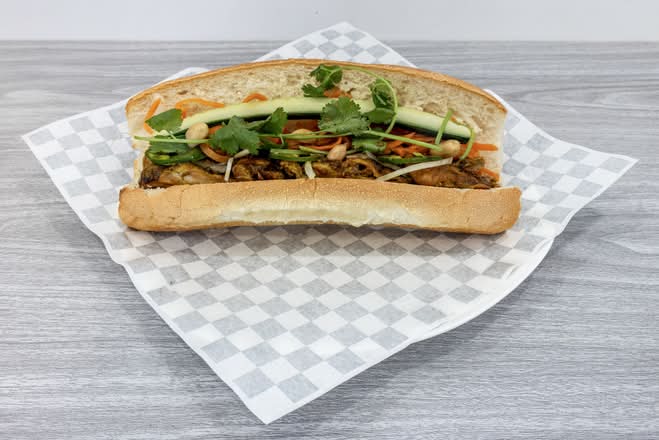 0C. BBQ Chicken Submarine