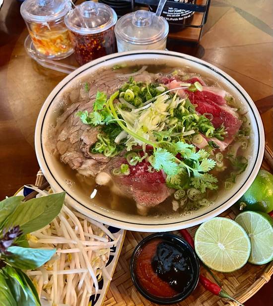 PHO TÁI NẠM- RARE BEEF & BRISKET