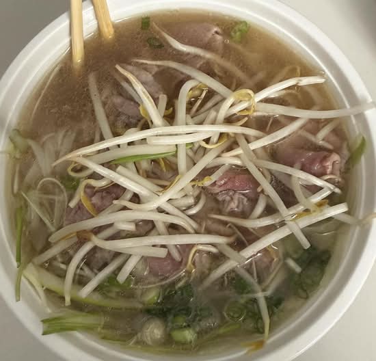 PHO TÁI - RARE BEEF NOODLE SOUP