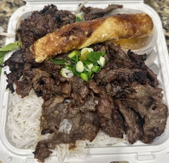 Bún Bò Nướng, Chá Gio