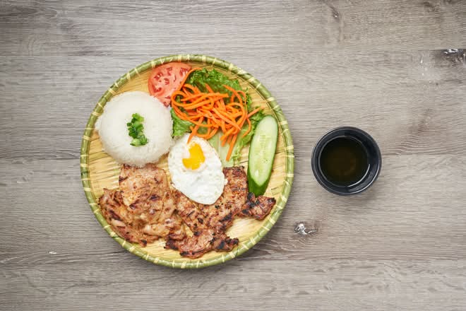 Com Gà Nướng, Sườn Nướng, ốpla