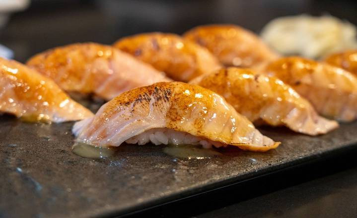 Aburi Salmon Sushi