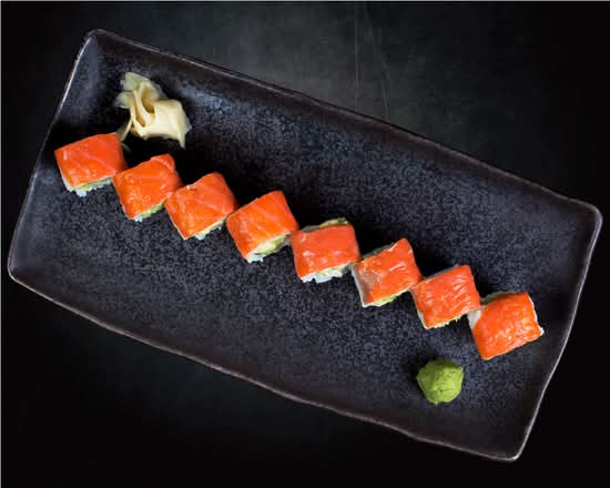 Smoked Salmon Roll (8pcs)🔥🍣 スモークサーモンロール