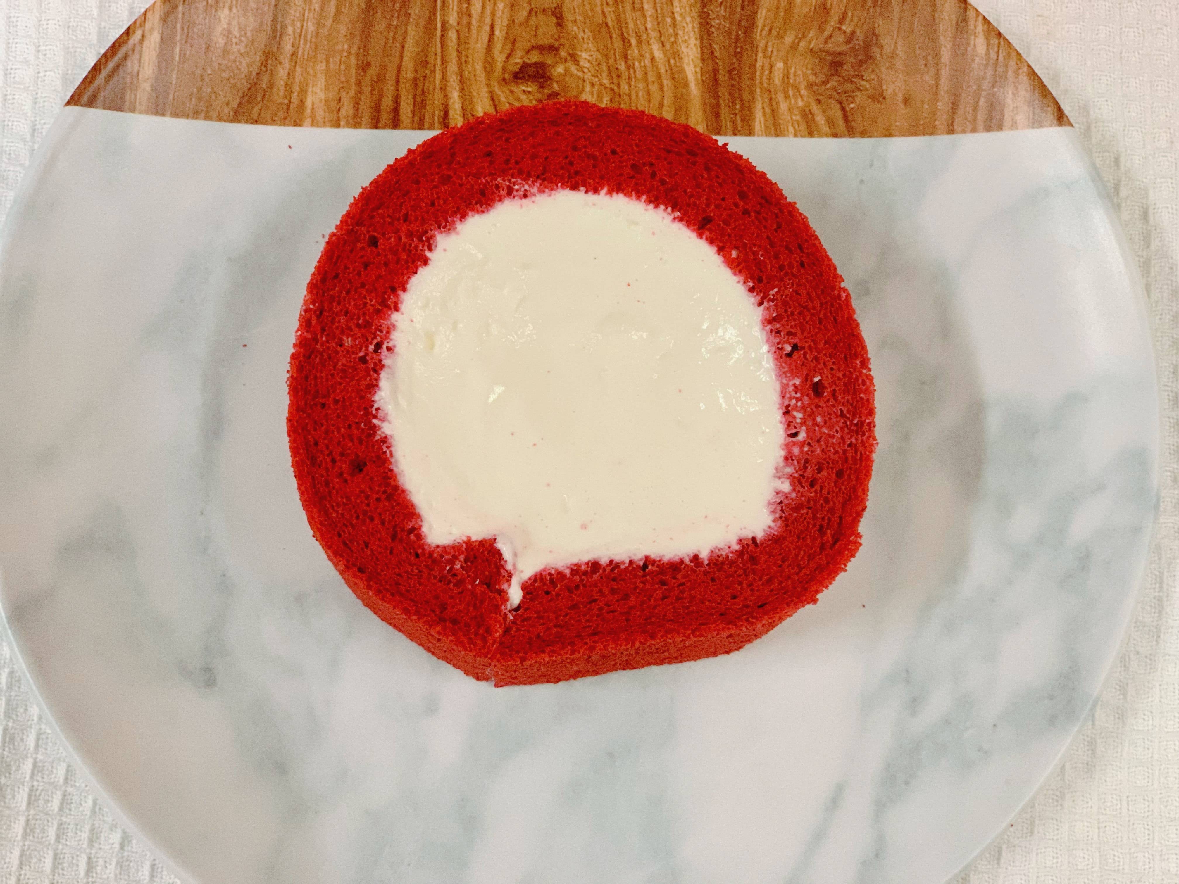 Red velvet Dojima Roll