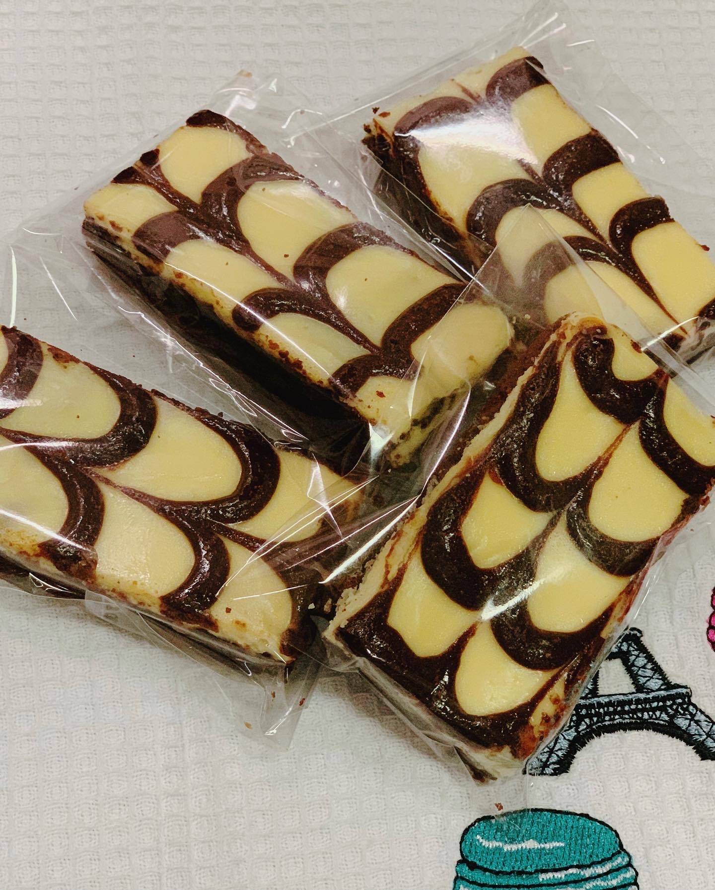 Cream cheese marble brownie