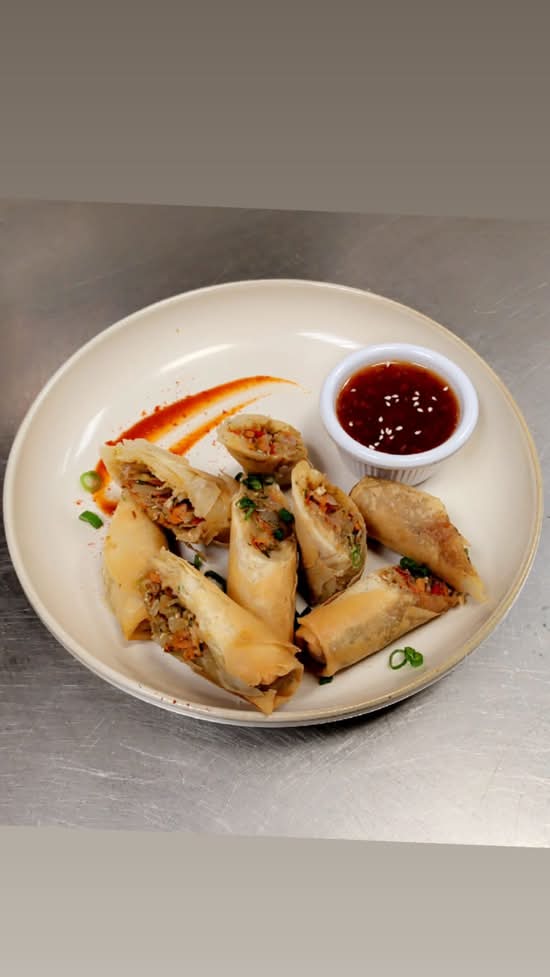 HAKKA SPRING ROLLS