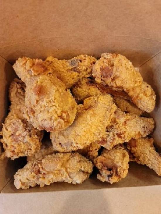 Deep-fried Chicken Wings (10pcs for jumbo/12 pcs for regular size)