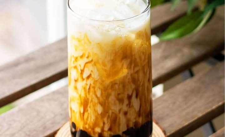 Black Sugar Milk Tea/Thé au lait sucre brun