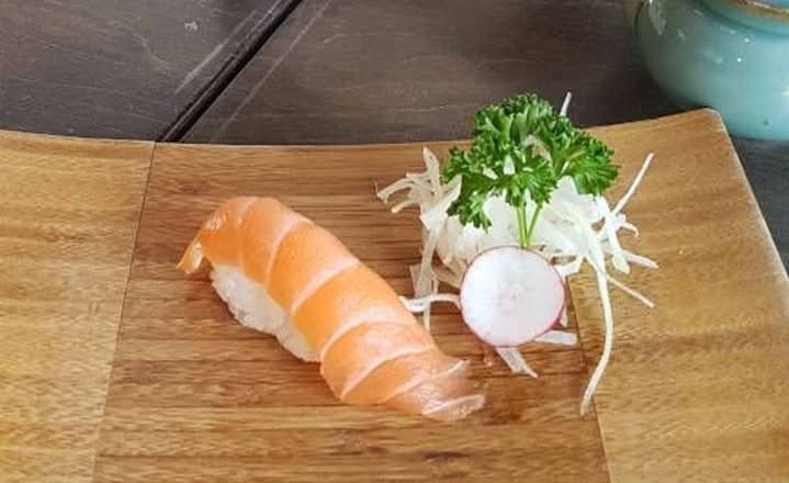 Salmon Nigiri