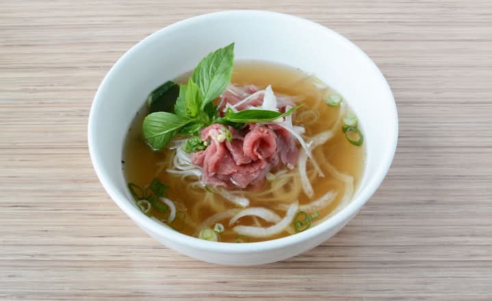 40. Rare Beef Phở Noodle Soup