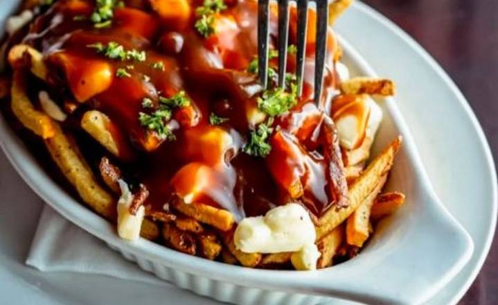 Traditional Poutine