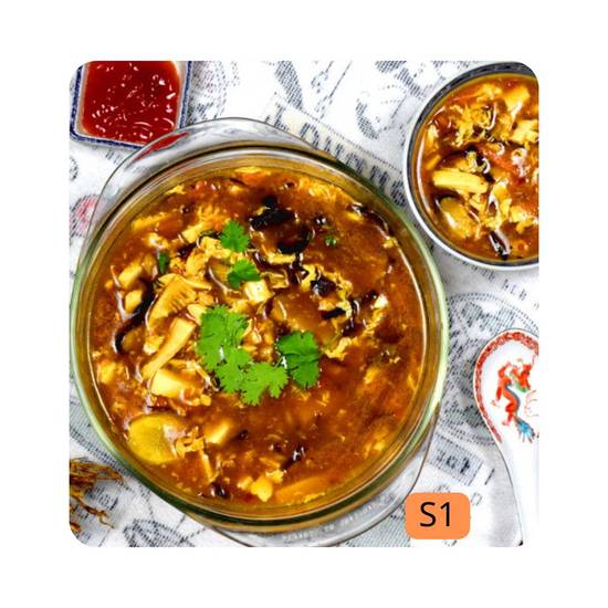 S1.   Soupe aigre-piquant  (végétarienne) / Hot & sour soup (vegetarian)