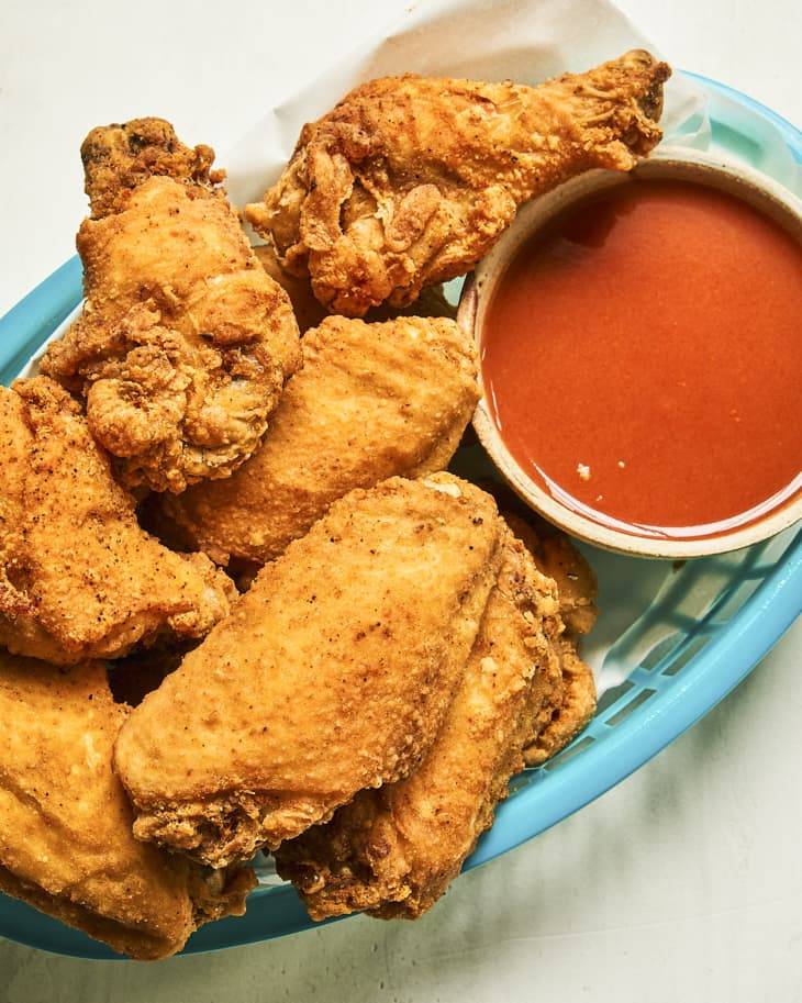 H9.   Ailes de poulet frit /  Fried chicken wings